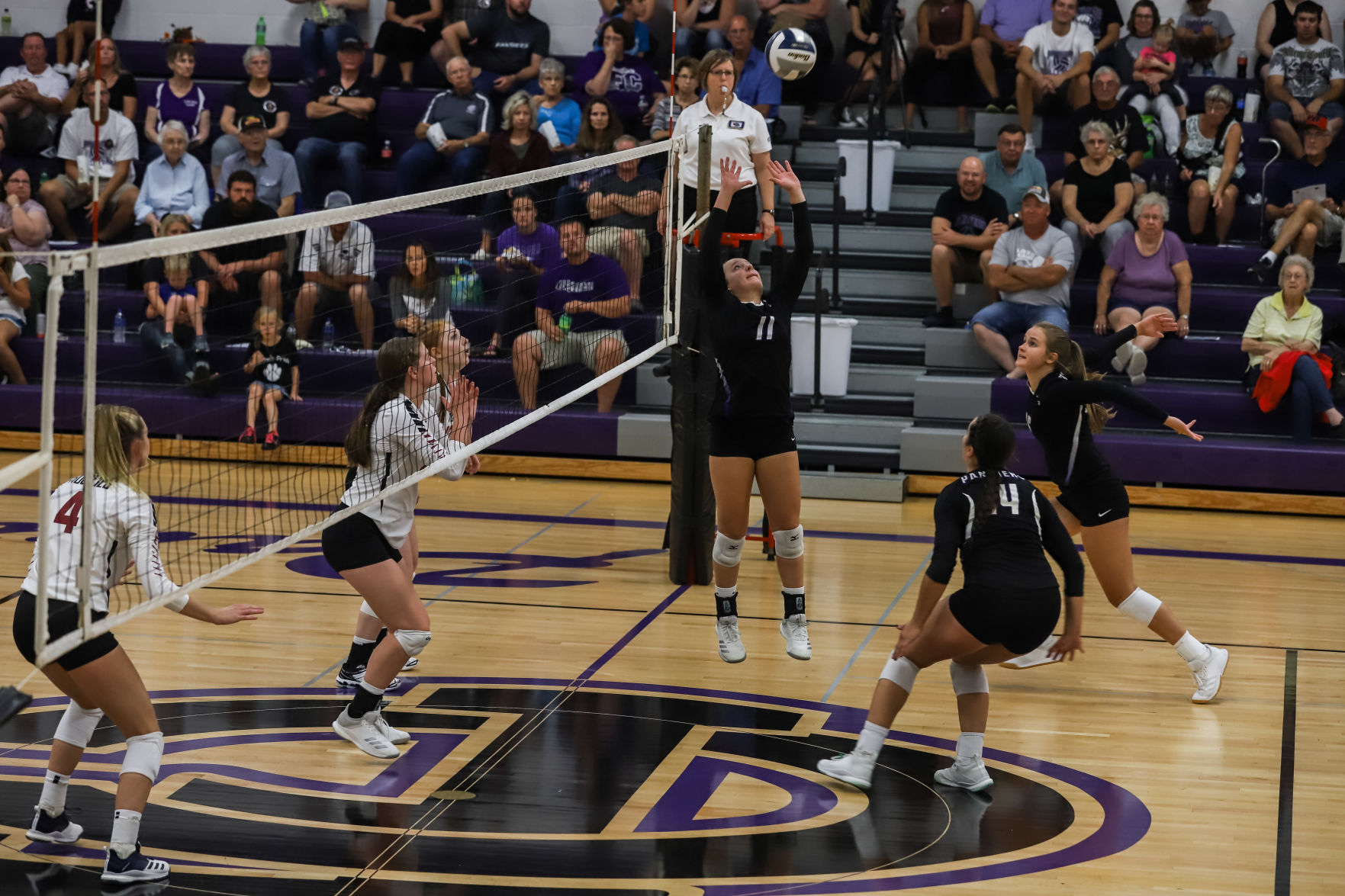 Heartland VB vs Fillmore Central (11).JPG